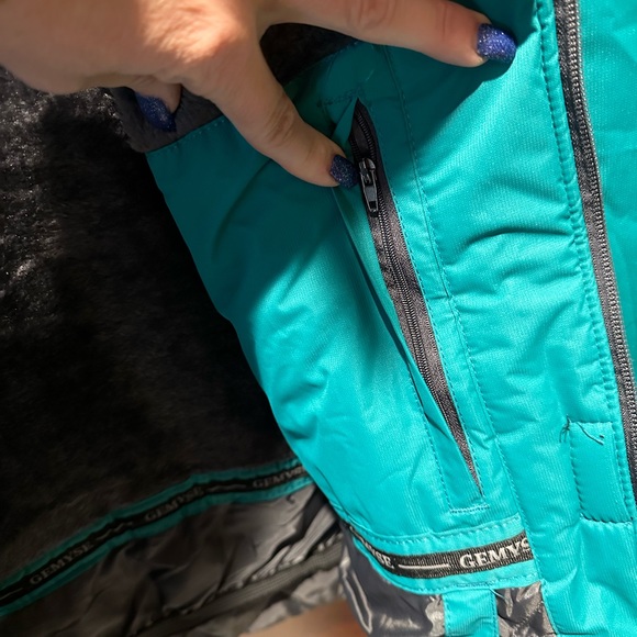 Women’s Ski Jacket - Picture 5 of 5